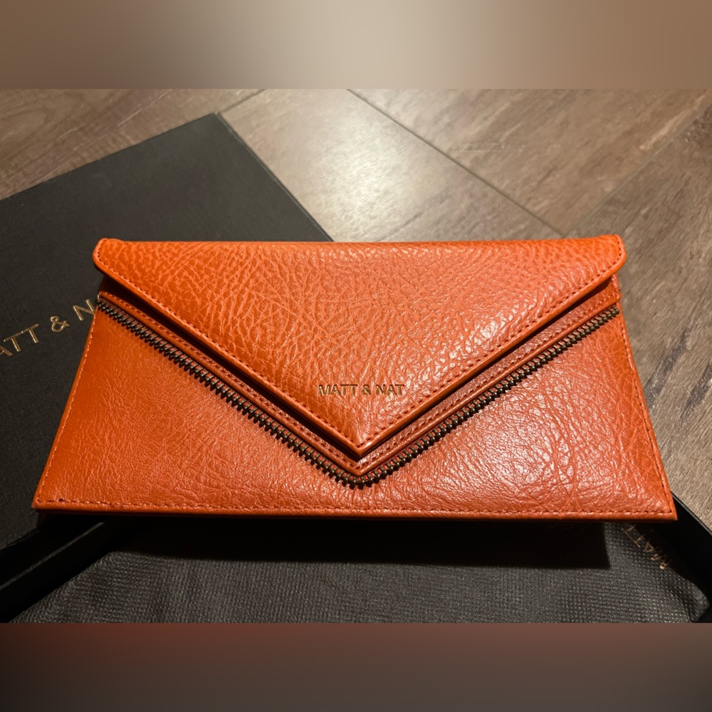Matt & Nat Long Wallet Vegan Leather Cruelty Free Eco Friendly Orange NWOT